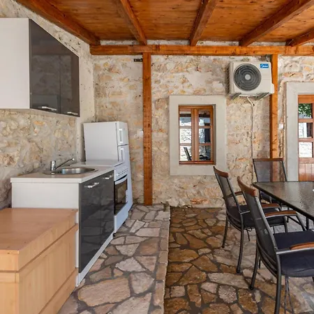 Stunning In With Wifi Сasa de vacaciones Lisane Tinjske