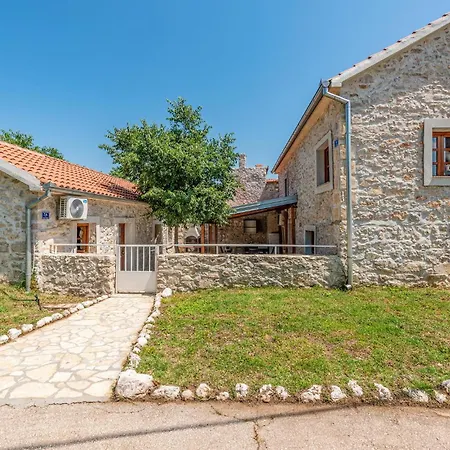 Casa vacanze Lovely In Lisane Tinjske