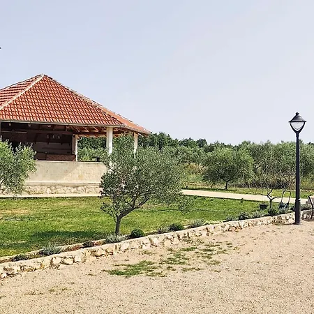 Casa vacanze Lovely In Lisane Tinjske